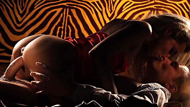 Veronica Leal, Jay Snake