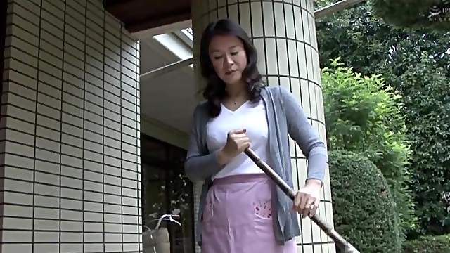Hoshino Yurie